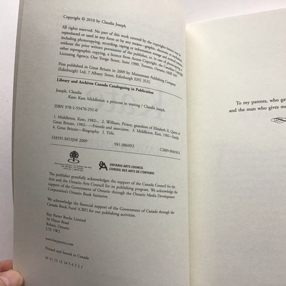 2 William & Kate Books Kate Making of a Princess and William & Kate Their Story - Picture 5 of 16